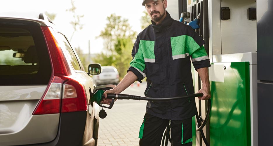 Η ΕΝΒΕΘ καταγγέλλει την άρνηση του Δήμου Θεσσαλονίκης να εφαρμόσει απόφαση 604/2025 του ΣτΕ για το -παράνομο- τέλος κατάληψης κοινοχρήστου χώρου στην είσοδο- έξοδο των πρατηρίων καυσίμων