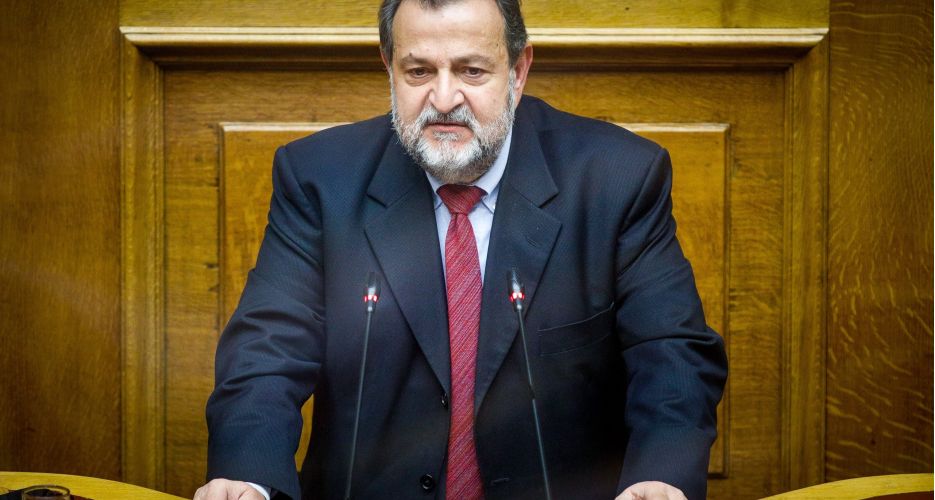 Αναφορά για τη μείωση ΕΦΚ ή ΦΠΑ των καυσίμων