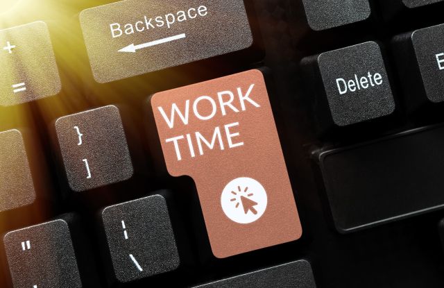 Ξεκινά η απογραφή για Ψηφιακή Κάρτα Εργασίας στο σύνολο των εργαζομένων