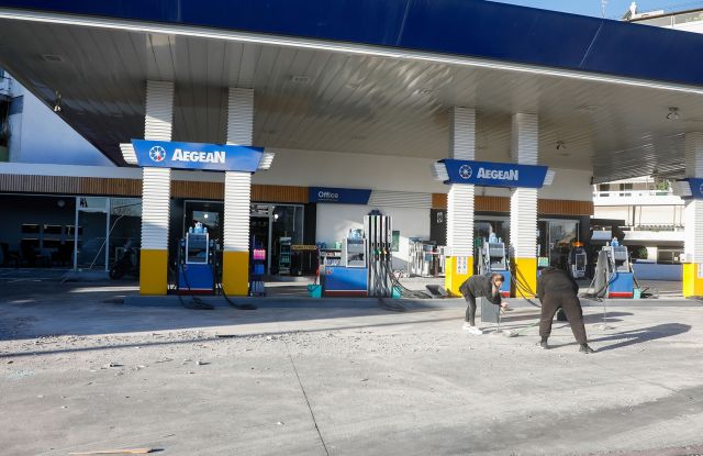 Η βομβιστική επίθεση στον Πειραιά (βλ. video) και ο σκιώδης διαχειριστής του πρατηρίου